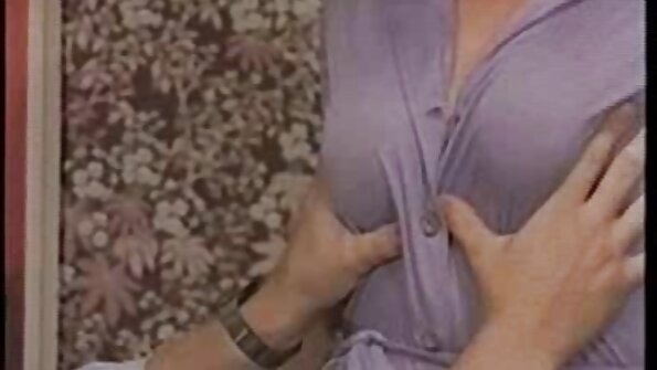 टिनी होली हेंड्रिक्स एक बड़े सफेद भोजपुरी में सेक्सी मूवी डिक द्वारा गुदा किसी न किसी